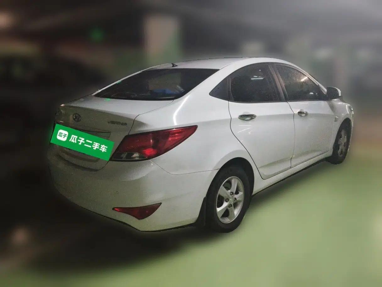 Hyundai Verna (older generation) 2014 1.4L Automatic Leading-Edge GLX — миниатюра 6