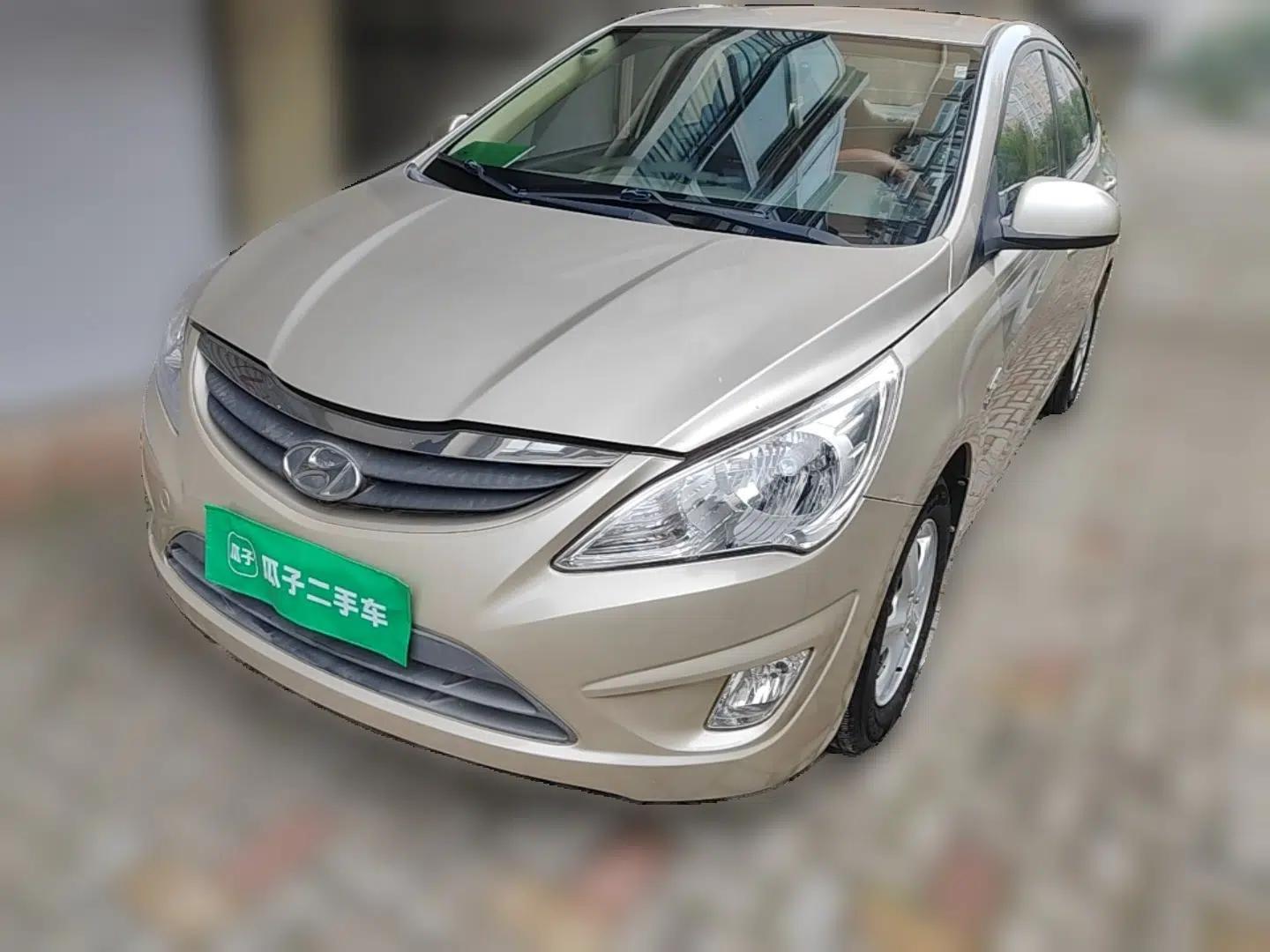 Hyundai Verna (older generation) 2010 Sedan 1.4L Automatic Comfort Model GS — миниатюра 1