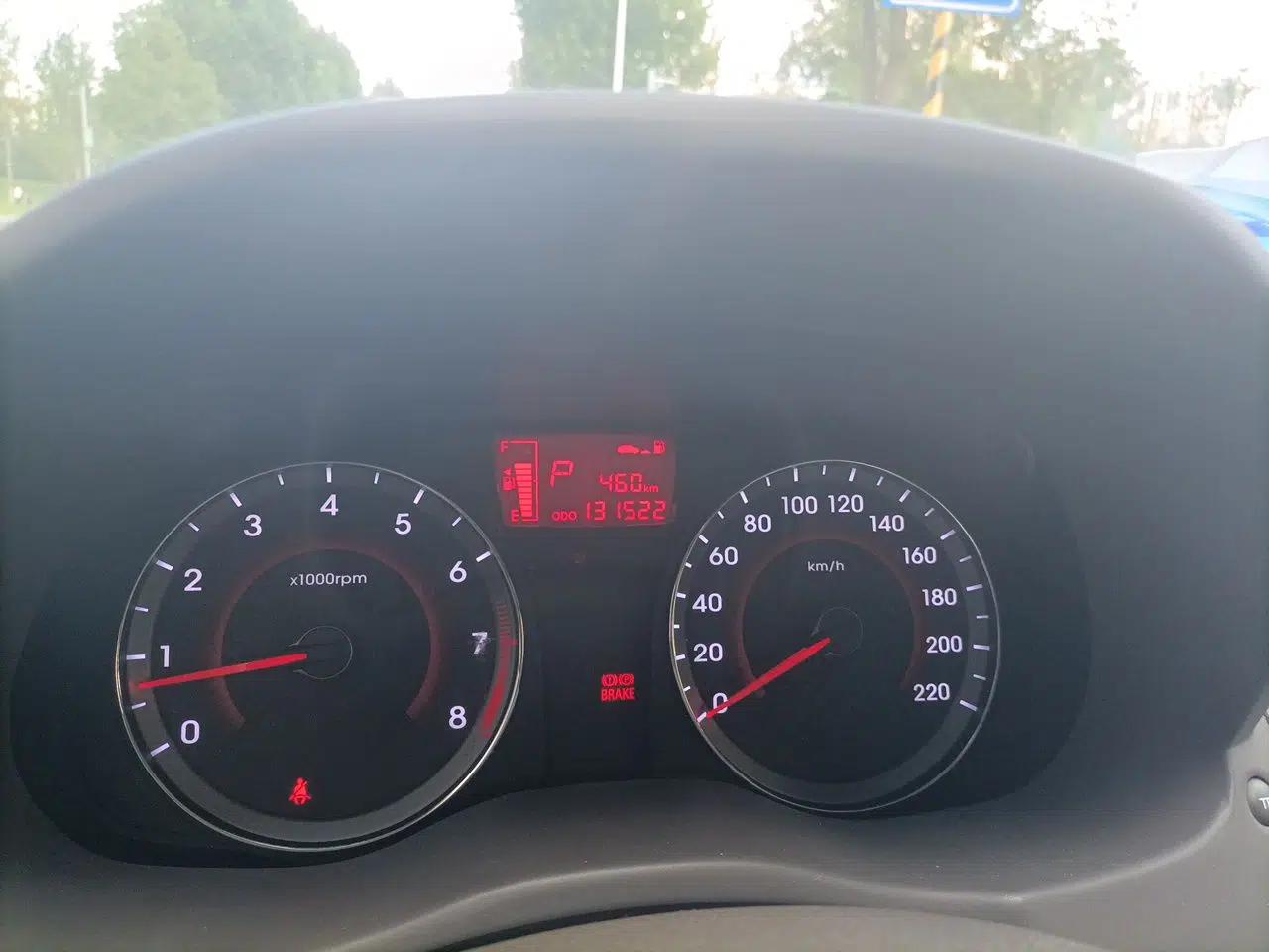 Hyundai Verna (older generation) 2010 Sedan 1.4L Automatic Fashionable GT Model — миниатюра 12