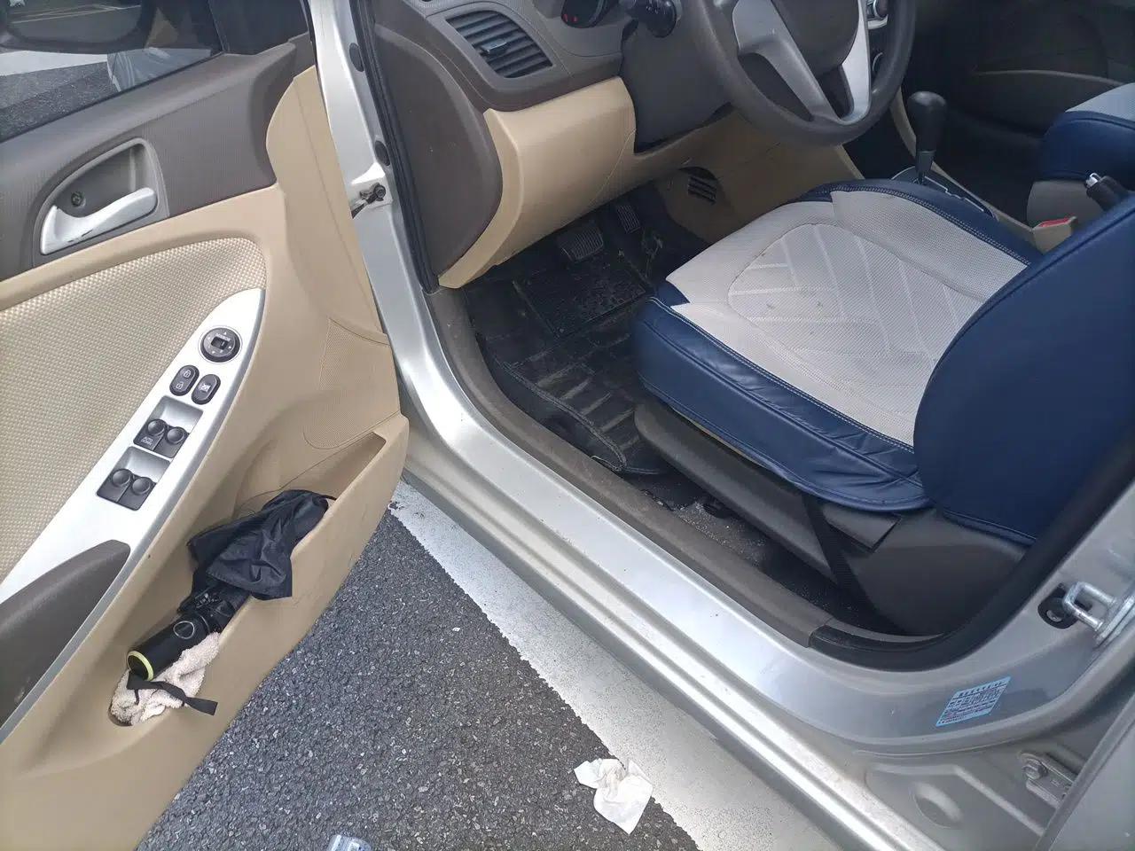 Hyundai Verna (older generation) 2010 Sedan 1.4L Automatic Fashionable GT Model — миниатюра 16