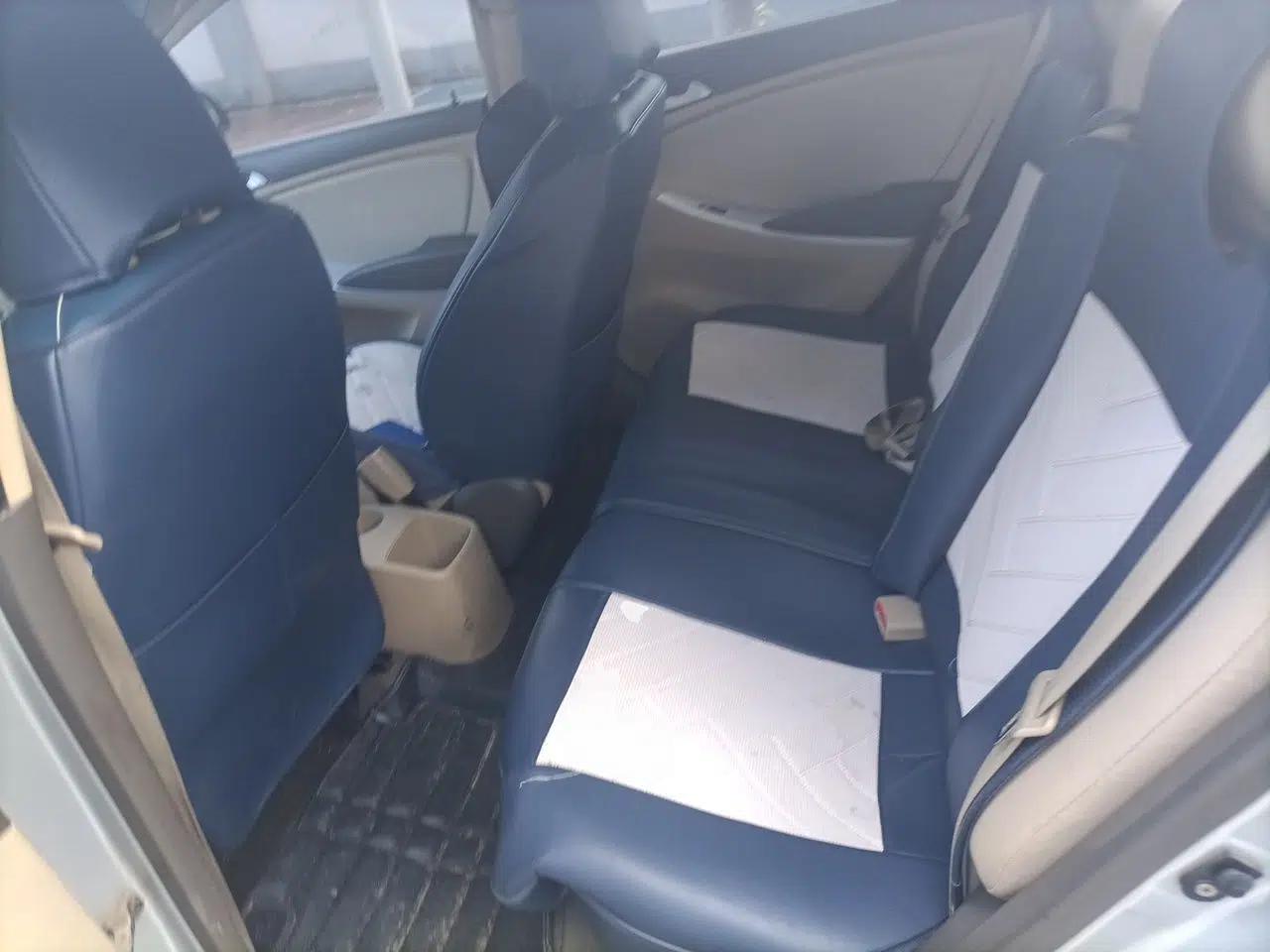 Hyundai Verna (older generation) 2010 Sedan 1.4L Automatic Fashionable GT Model — миниатюра 17