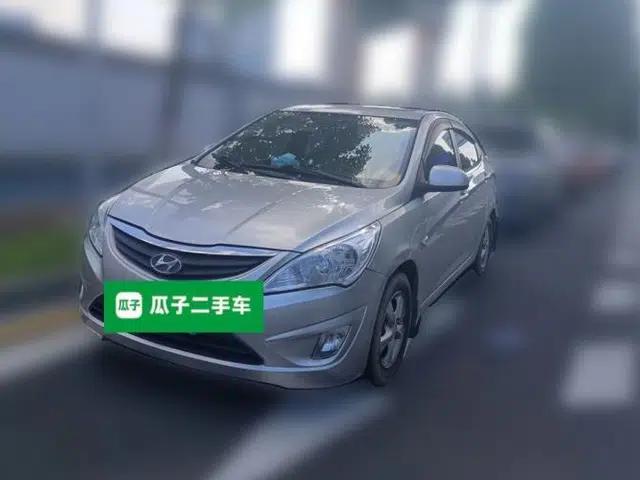 Hyundai Verna (older generation) 2010 Sedan 1.4L Automatic Fashionable GT Model