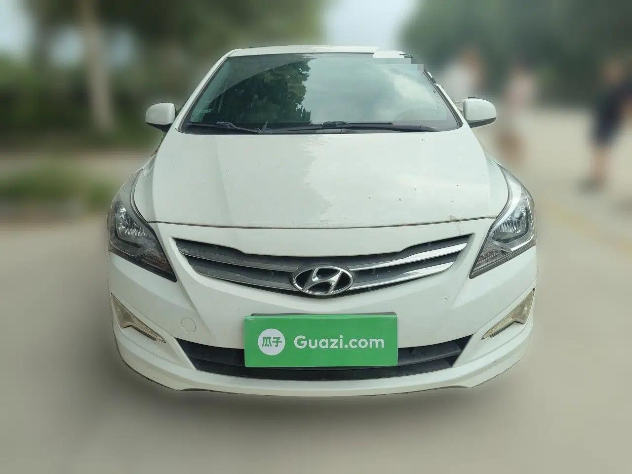 Hyundai Verna (older generation) 2014 1.4L Manual Smart GLS Trim — миниатюра 2