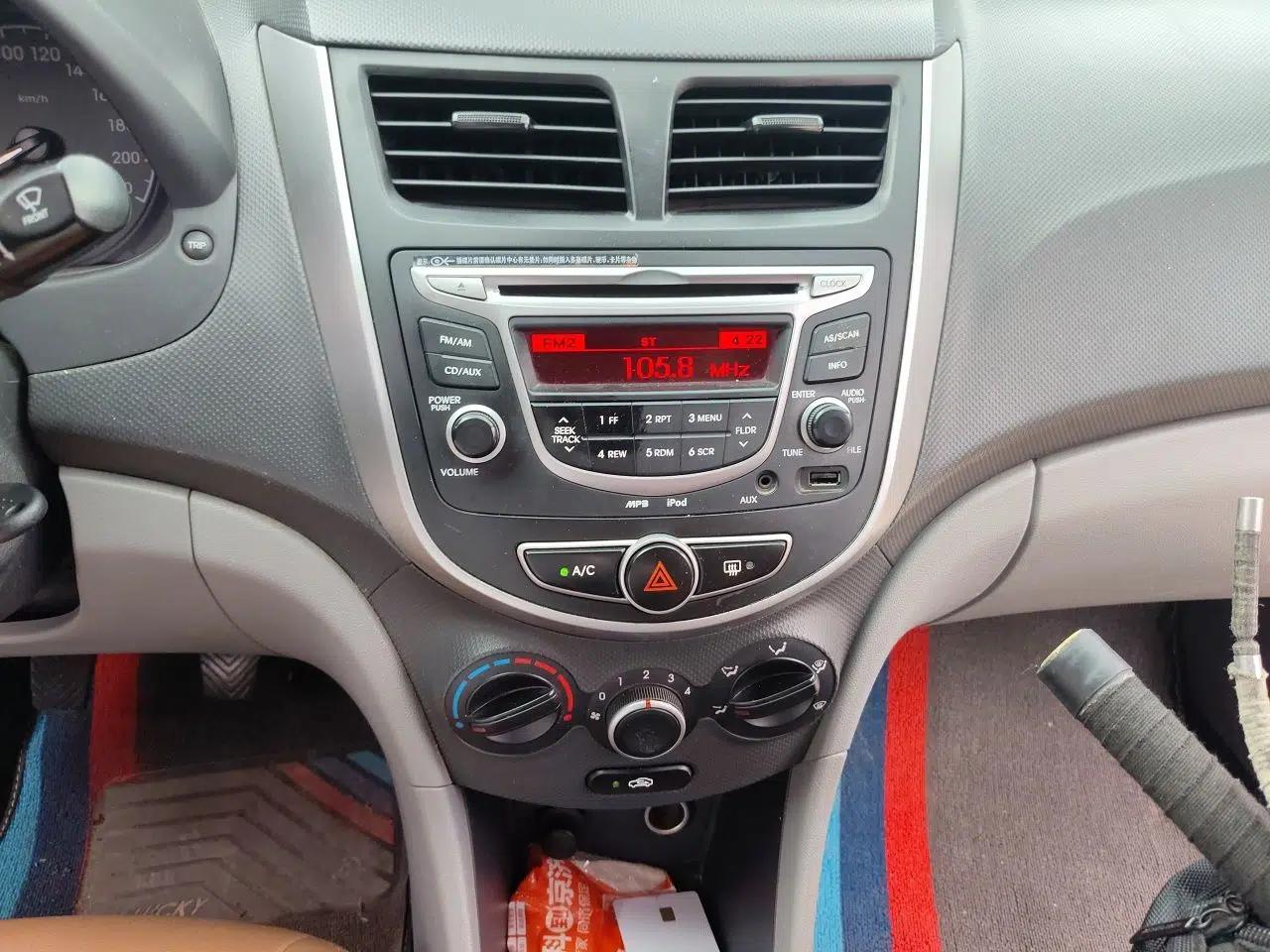 Hyundai Verna (older generation) 2014 1.4L Manual Smart GLS Trim — миниатюра 13