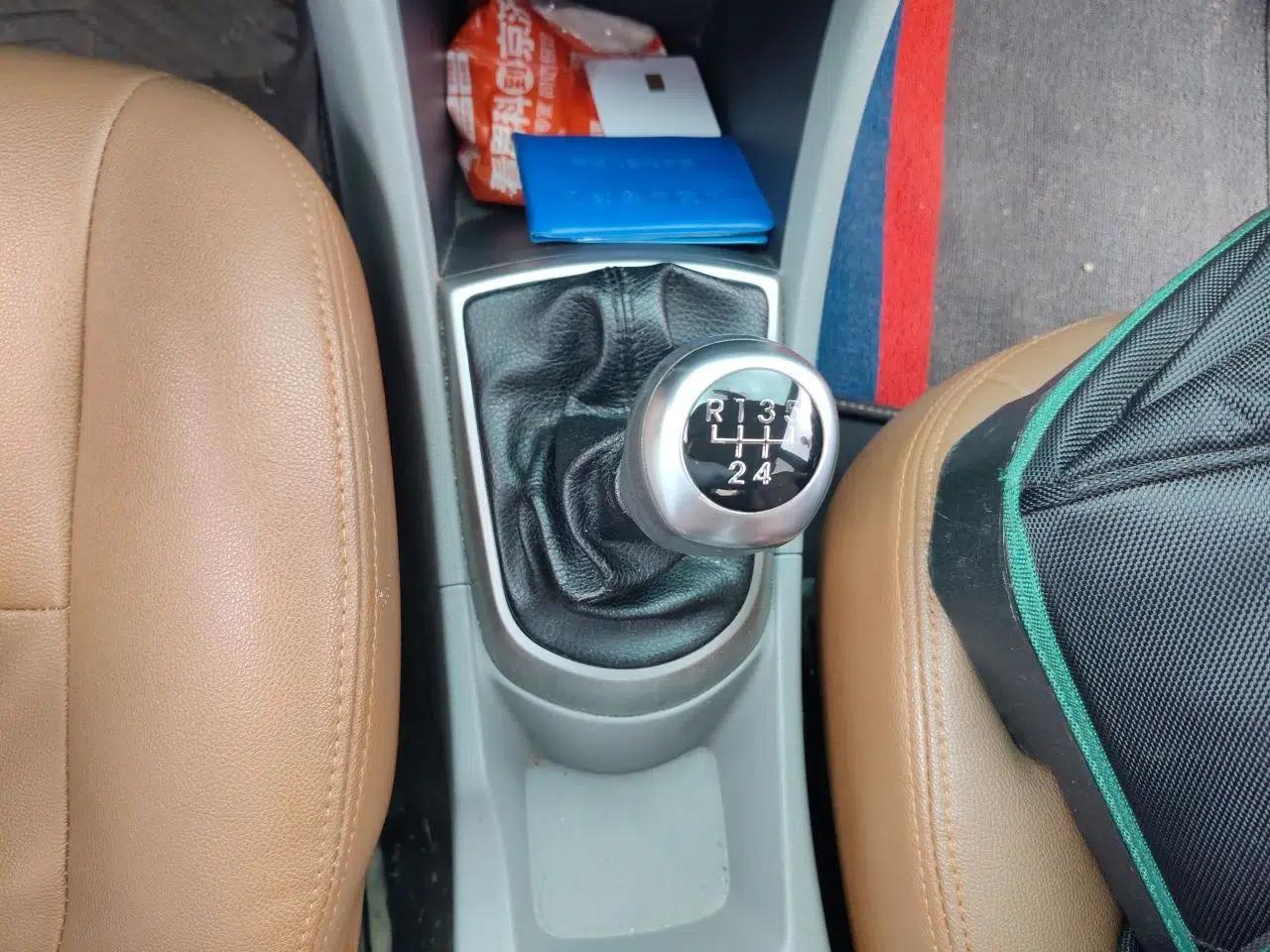 Hyundai Verna (older generation) 2014 1.4L Manual Smart GLS Trim — миниатюра 14