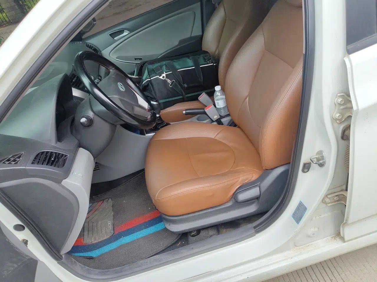 Hyundai Verna (older generation) 2014 1.4L Manual Smart GLS Trim — миниатюра 15