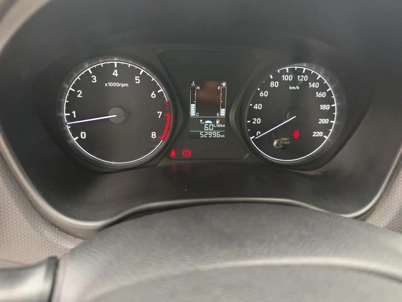 Hyundai Verna (older generation) 2017 1.4L Manual Refreshed Version China V Standard — миниатюра 12