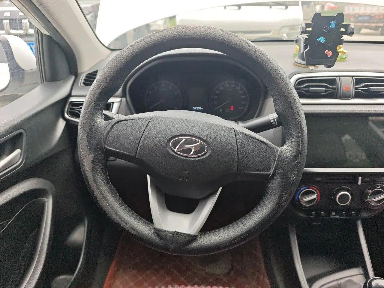 Hyundai Verna (older generation) 2017 1.4L Manual Refreshed Version China V Standard — миниатюра 10