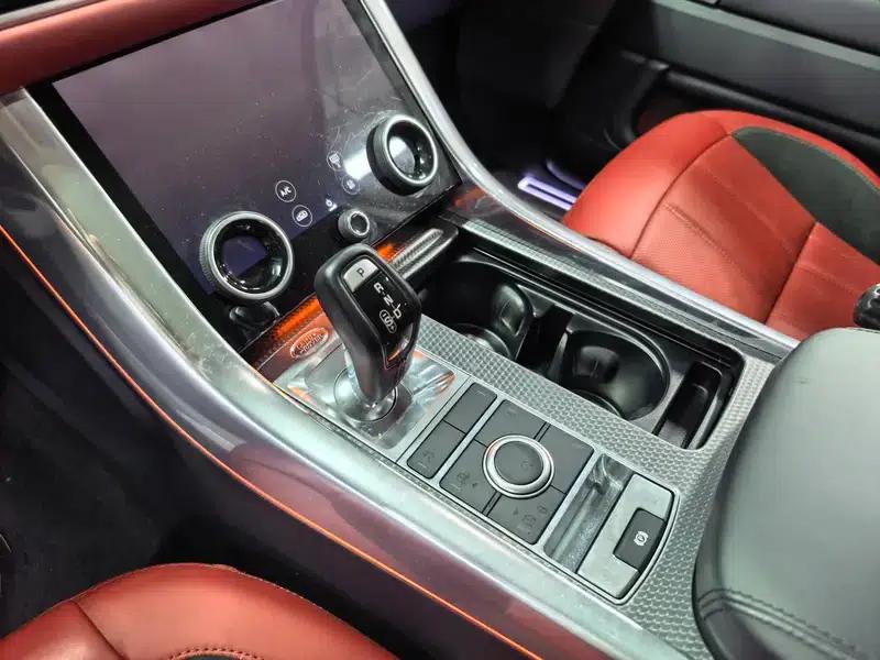 Range Rover Sport 2020 3.0 L6 HSE Dynamic — миниатюра 11