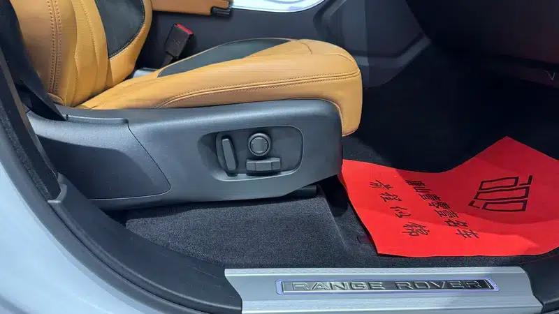 Range Rover Sport 2022 3.0 L6 Black Edition — миниатюра 16