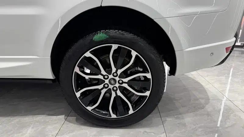 Range Rover Sport 2022 3.0 L6 Black Edition — миниатюра 10