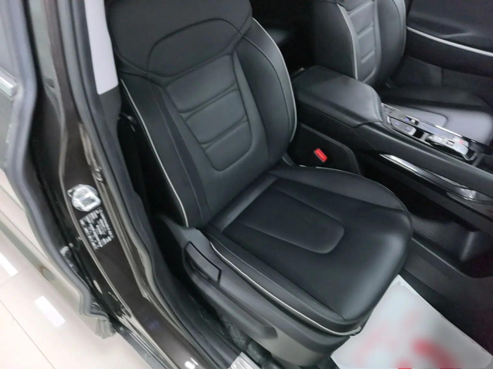 Hyundai Custo 2024 270TGDi LUX Prestige Edition — миниатюра 19