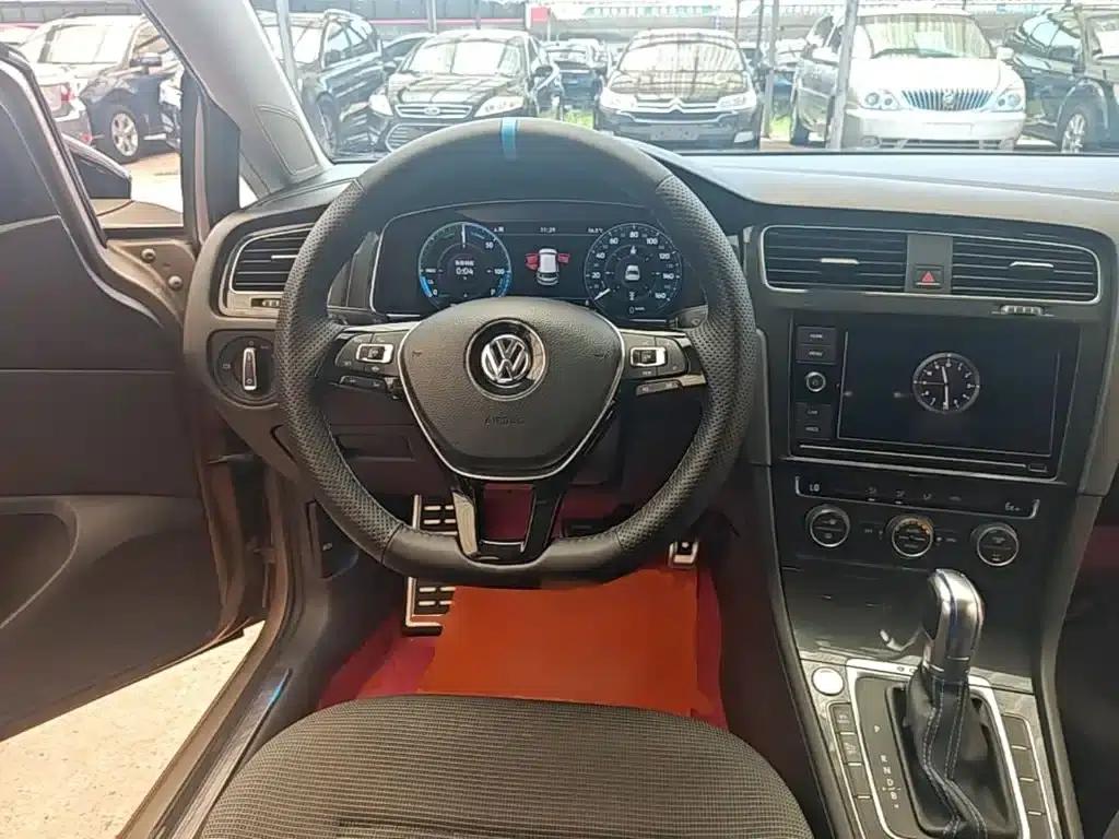 2020 Golf EV — миниатюра 11