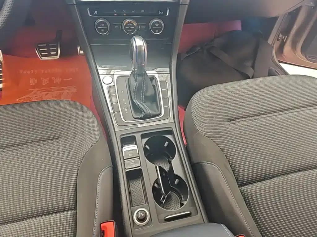 2020 Golf EV — миниатюра 14