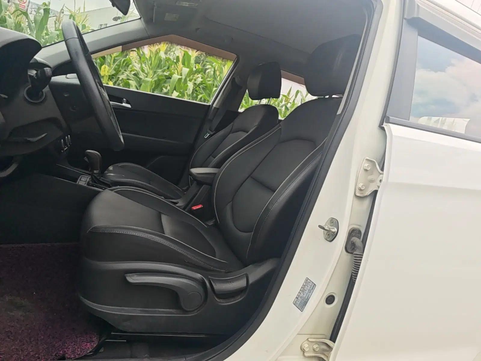 Hyundai ix25 2015 1.6L Automatic Two-Wheel Drive Smart GLS Trim — миниатюра 17