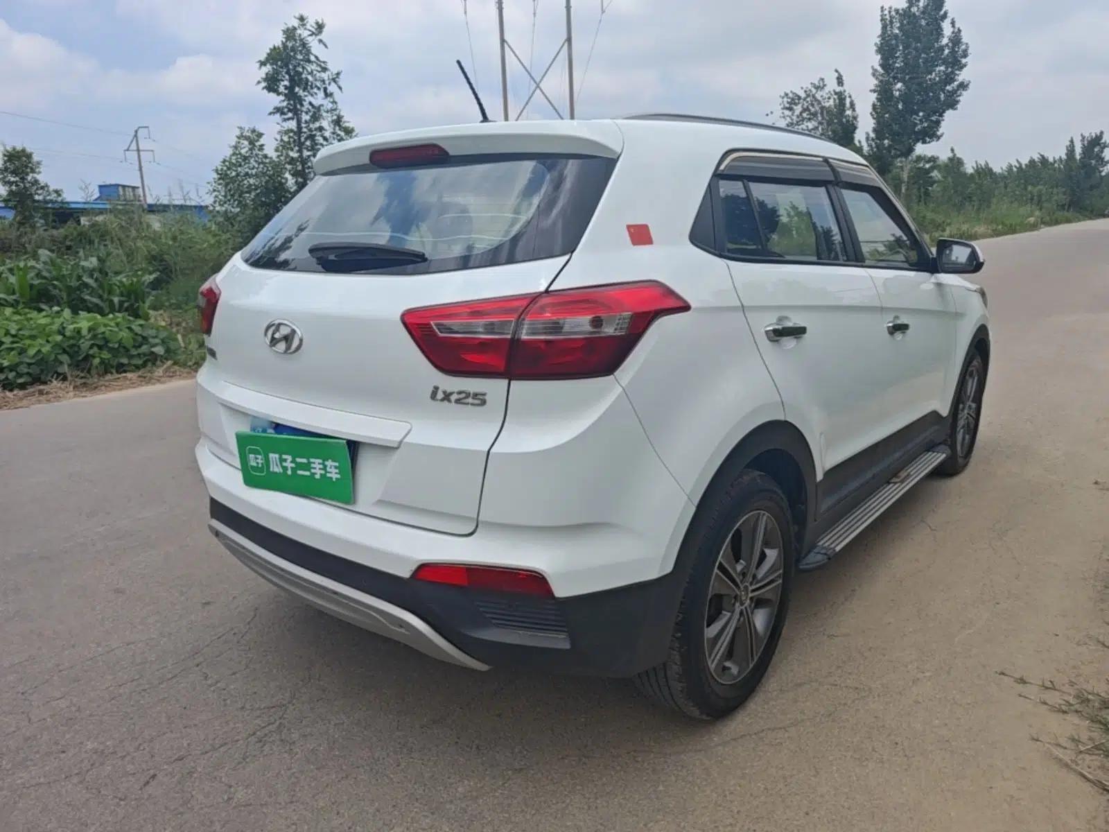 Hyundai ix25 2015 1.6L Automatic Two-Wheel Drive Smart GLS Trim — миниатюра 6