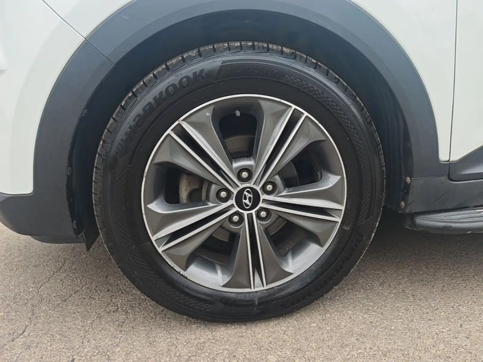Hyundai ix25 2015 1.6L Automatic Two-Wheel Drive Smart GLS Trim — миниатюра 10