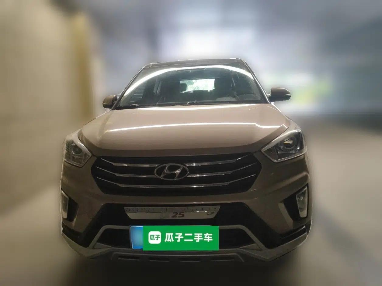 Hyundai ix25 2015 1.6L Automatic Two-Wheel Drive Smart GLS Trim — миниатюра 2