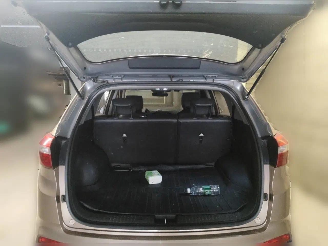 Hyundai ix25 2015 1.6L Automatic Two-Wheel Drive Smart GLS Trim — миниатюра 16