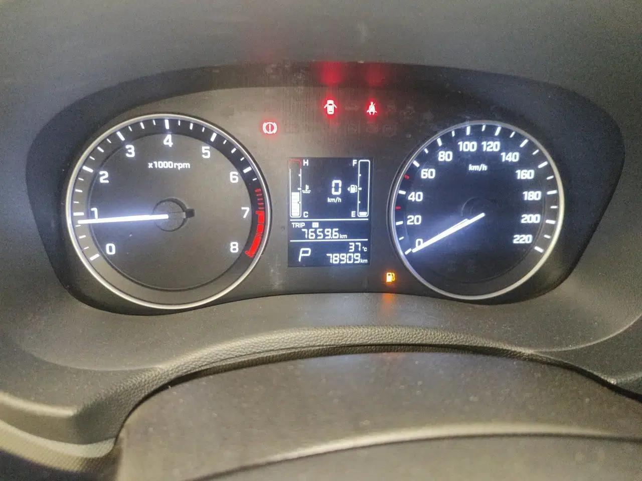 Hyundai ix25 2015 1.6L Automatic Two-Wheel Drive Smart GLS Trim — миниатюра 8