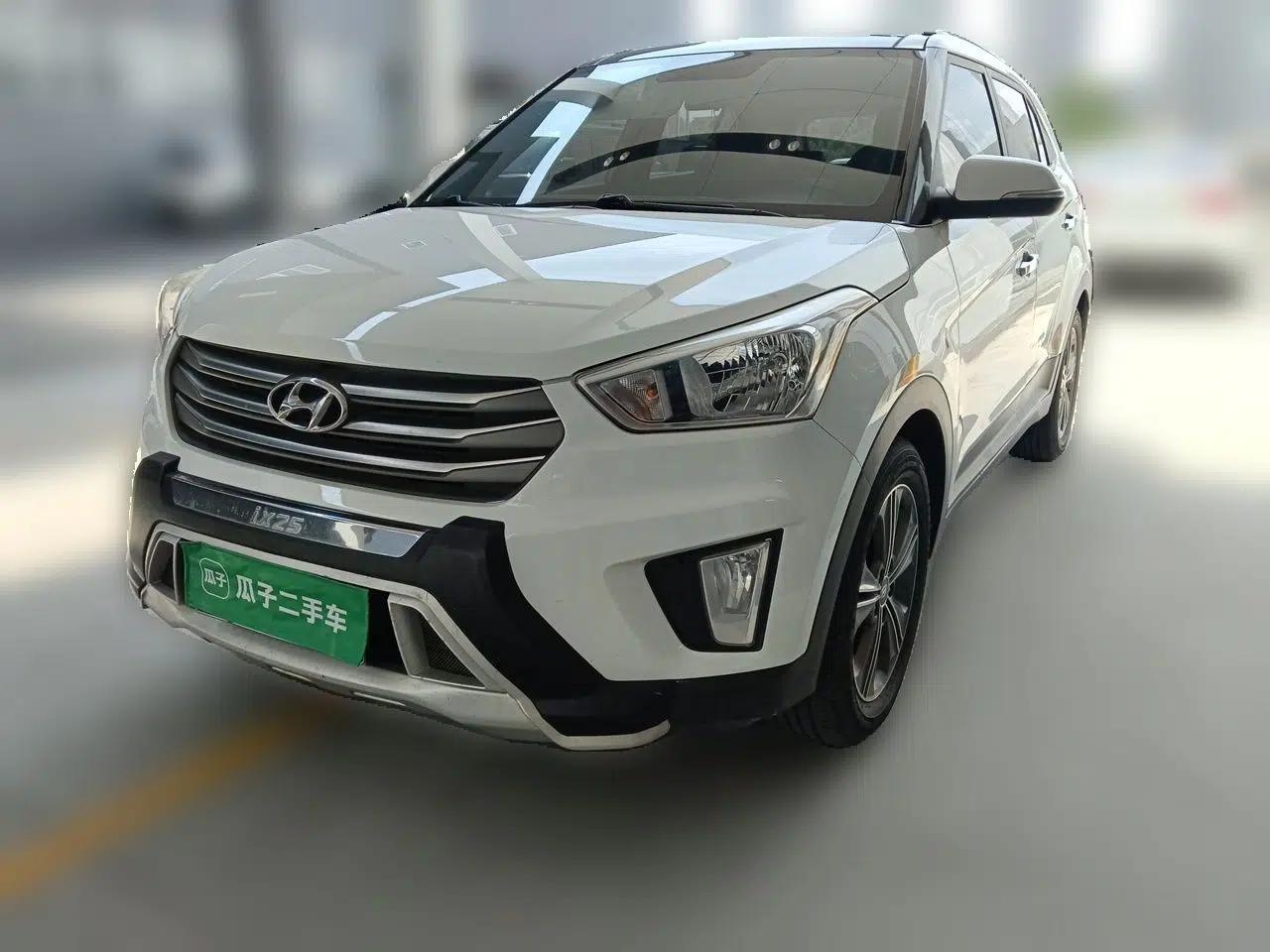 Hyundai ix25 2015 1.6L Automatic Two-Wheel Drive Smart GLS Trim — миниатюра 1