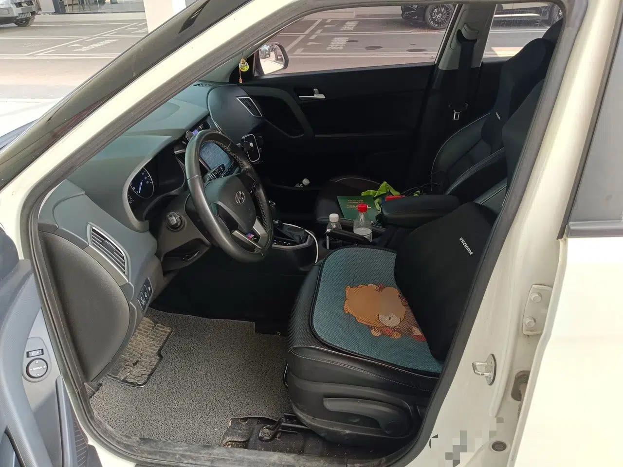 Hyundai ix25 2015 1.6L Automatic Two-Wheel Drive Smart GLS Trim — миниатюра 15