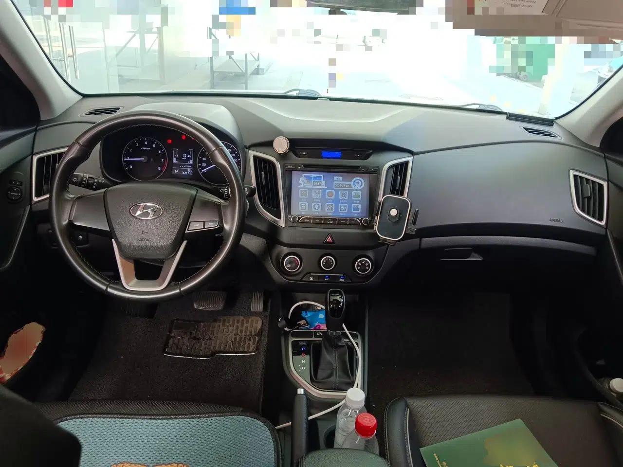 Hyundai ix25 2015 1.6L Automatic Two-Wheel Drive Smart GLS Trim — миниатюра 9