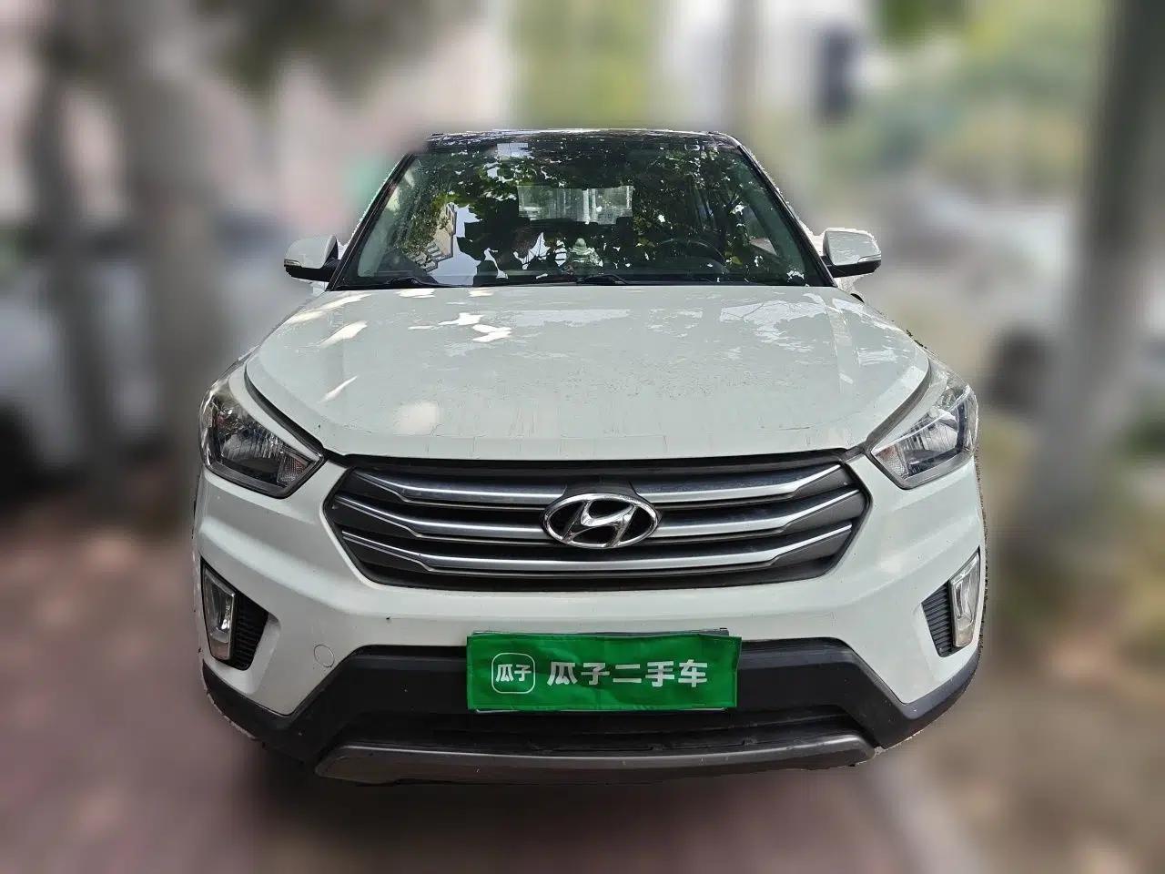 Hyundai ix25 2015 1.6L Automatic Two-Wheel Drive Smart GLS Trim — миниатюра 2