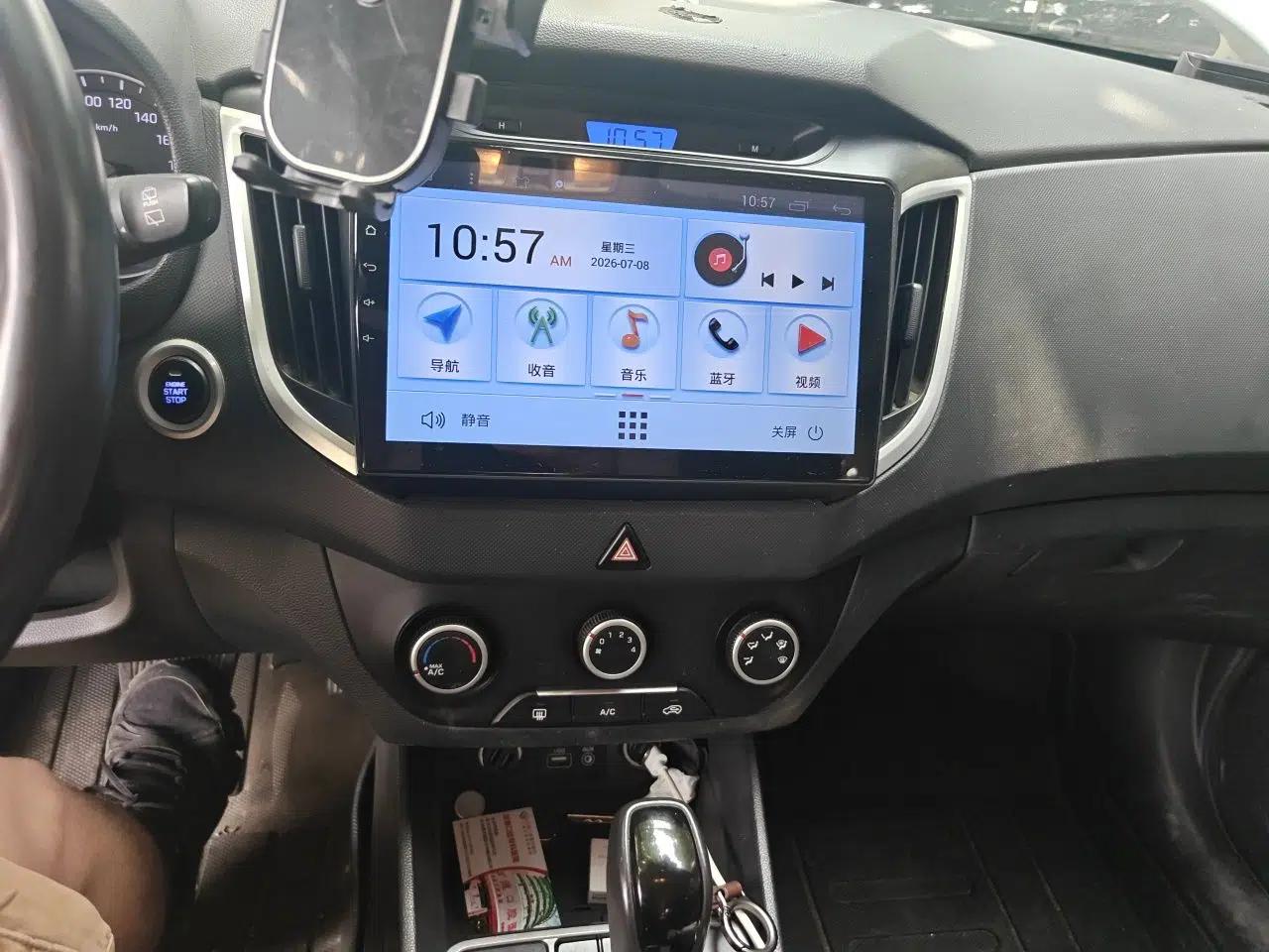 Hyundai ix25 2015 1.6L Automatic Two-Wheel Drive Smart GLS Trim — миниатюра 13