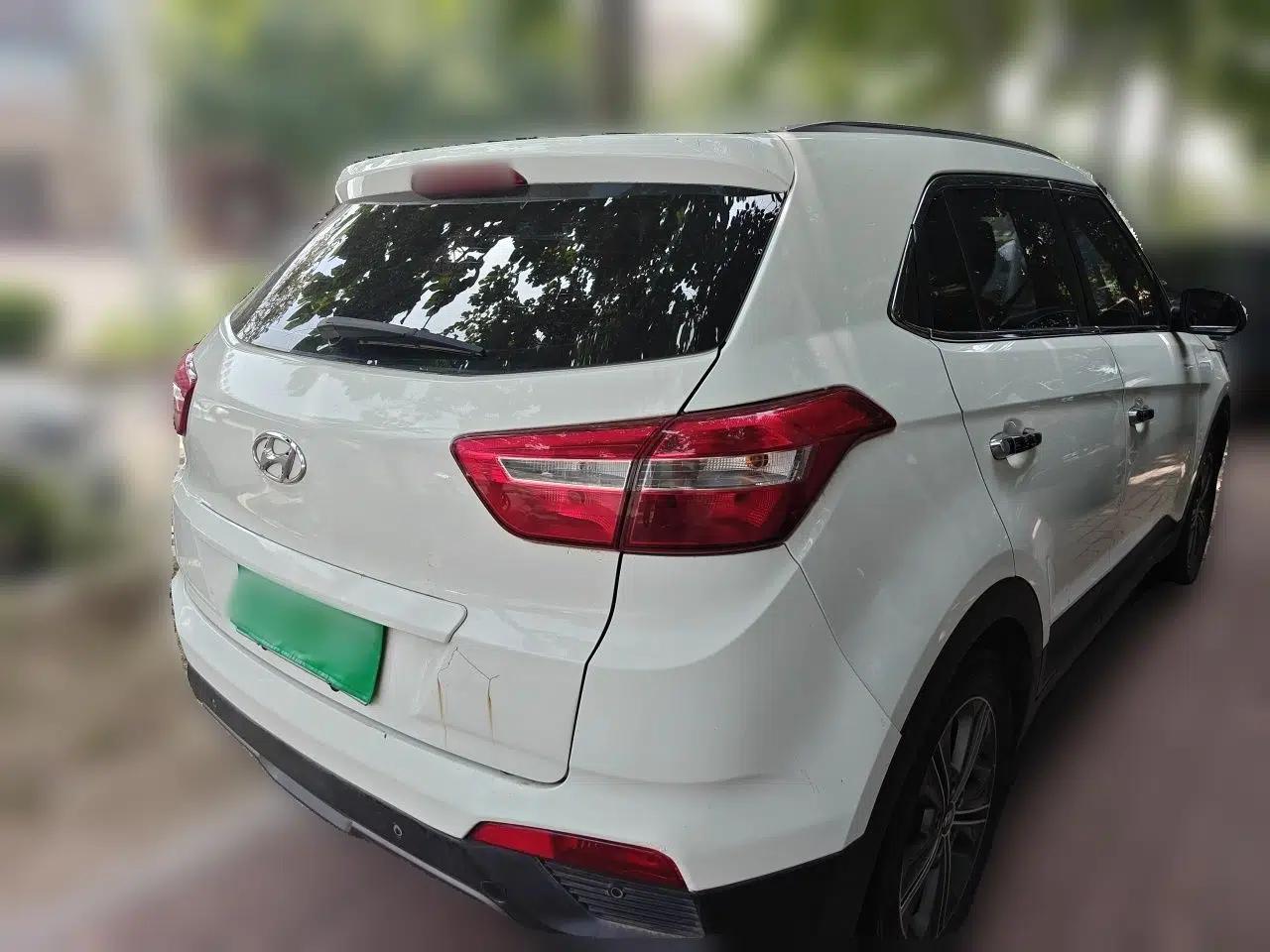 Hyundai ix25 2015 1.6L Automatic Two-Wheel Drive Smart GLS Trim — миниатюра 6