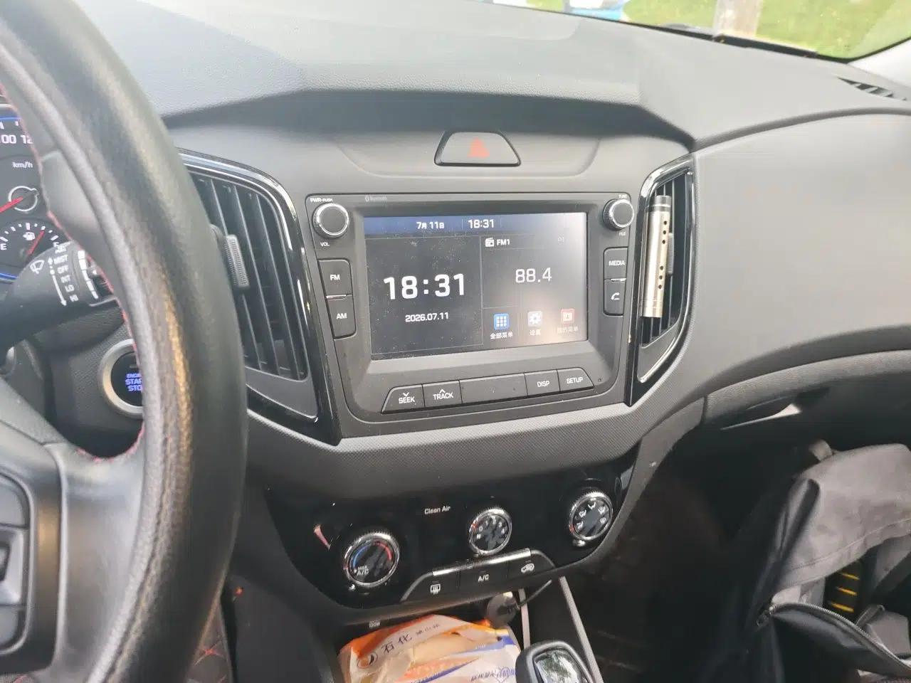 Hyundai ix25 2017 1.4T Automatic Smart Version — миниатюра 13