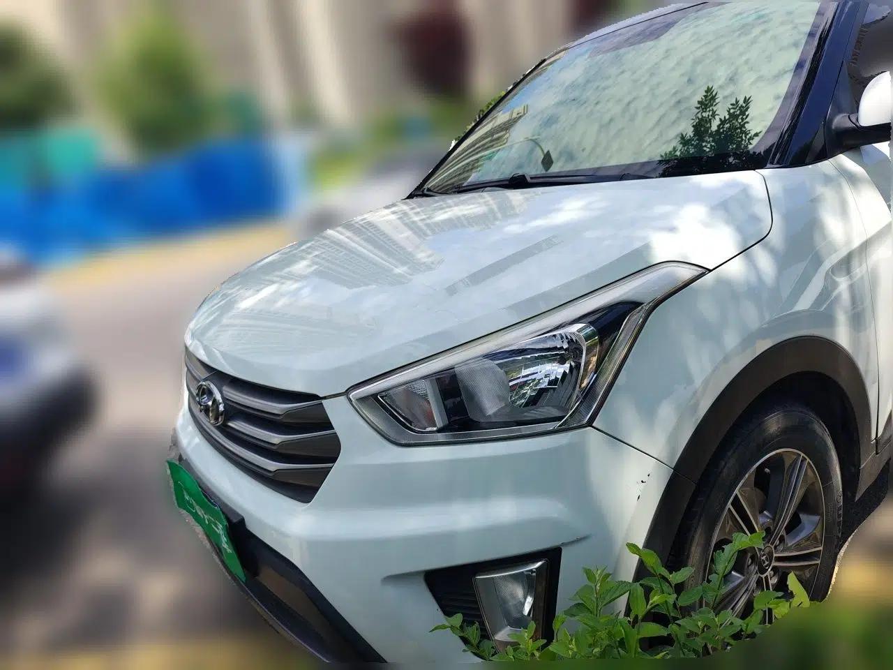 Hyundai ix25 2015 1.6L Automatic Two-Wheel Drive Smart GLS Trim — миниатюра 1