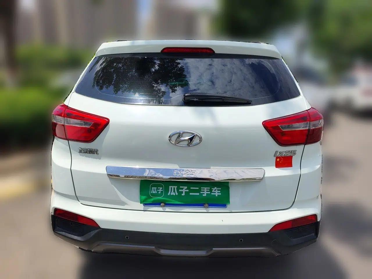 Hyundai ix25 2015 1.6L Automatic Two-Wheel Drive Smart GLS Trim — миниатюра 5
