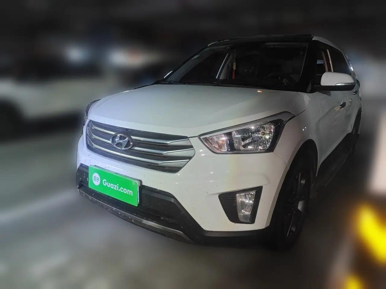 Hyundai ix25 2015 1.6L Automatic Two-Wheel Drive Smart GLS Trim — миниатюра 1