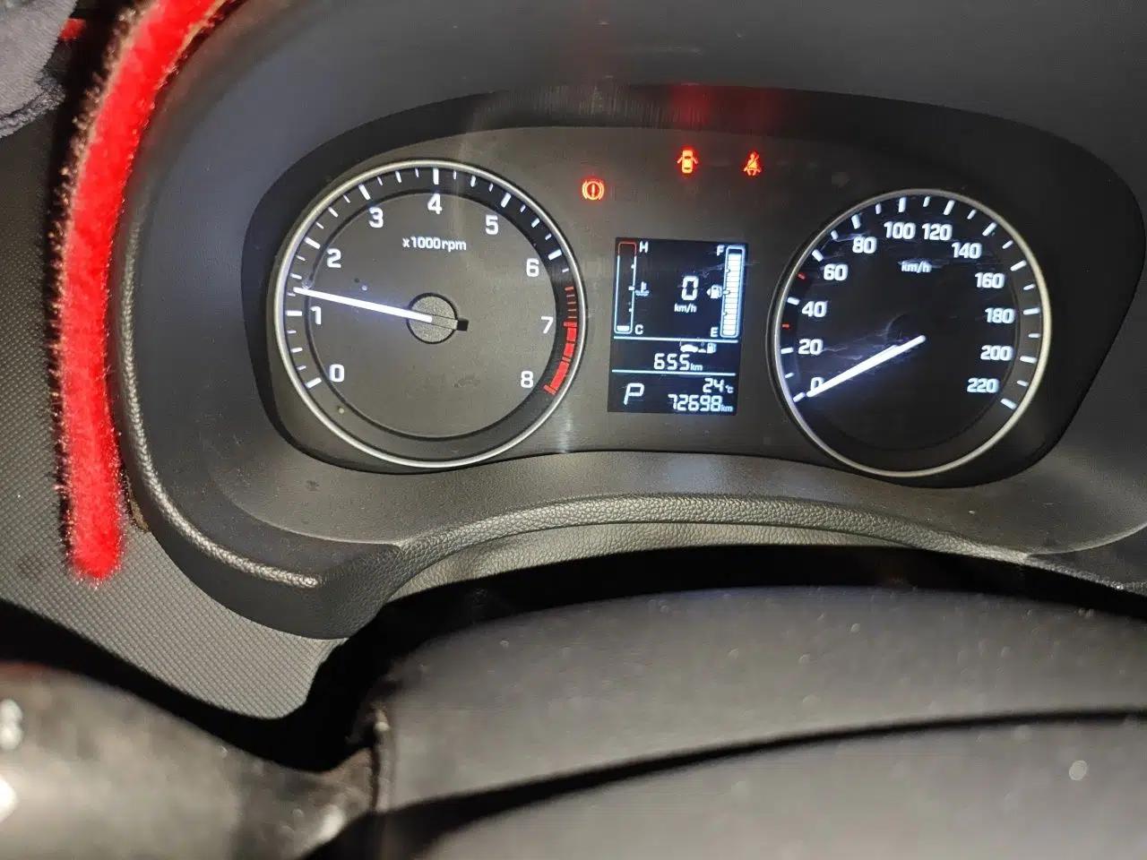 Hyundai ix25 2015 1.6L Automatic Two-Wheel Drive Smart GLS Trim — миниатюра 12