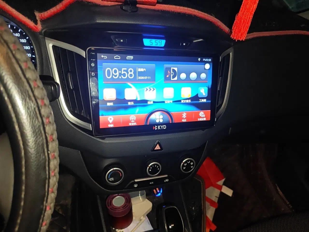 Hyundai ix25 2015 1.6L Automatic Two-Wheel Drive Smart GLS Trim — миниатюра 13