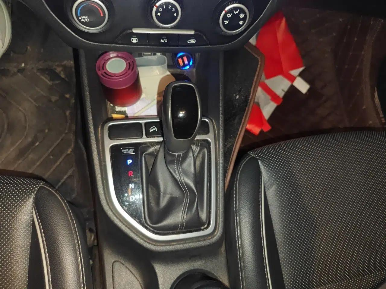 Hyundai ix25 2015 1.6L Automatic Two-Wheel Drive Smart GLS Trim — миниатюра 14