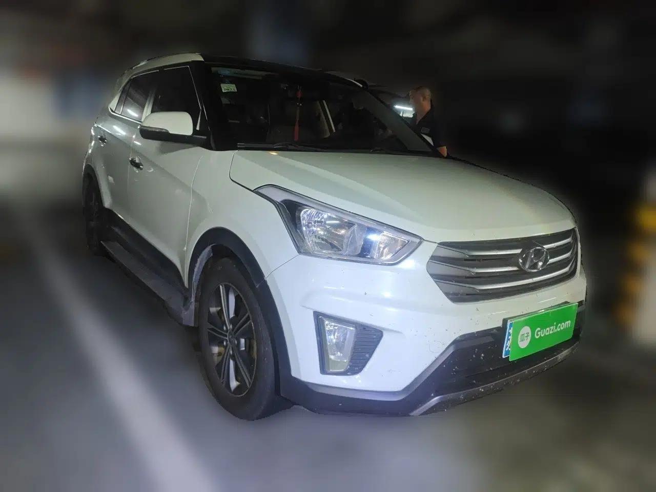 Hyundai ix25 2015 1.6L Automatic Two-Wheel Drive Smart GLS Trim — миниатюра 3