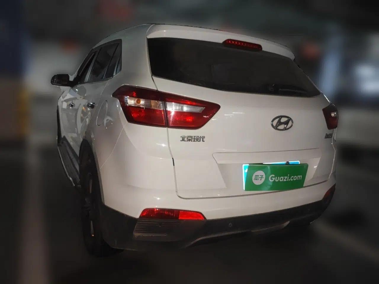 Hyundai ix25 2015 1.6L Automatic Two-Wheel Drive Smart GLS Trim — миниатюра 4