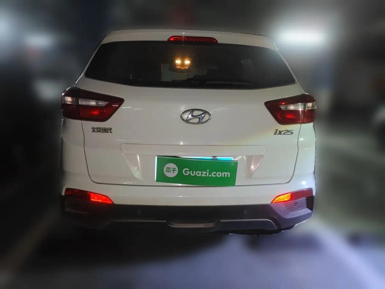 Hyundai ix25 2015 1.6L Automatic Two-Wheel Drive Smart GLS Trim — миниатюра 5