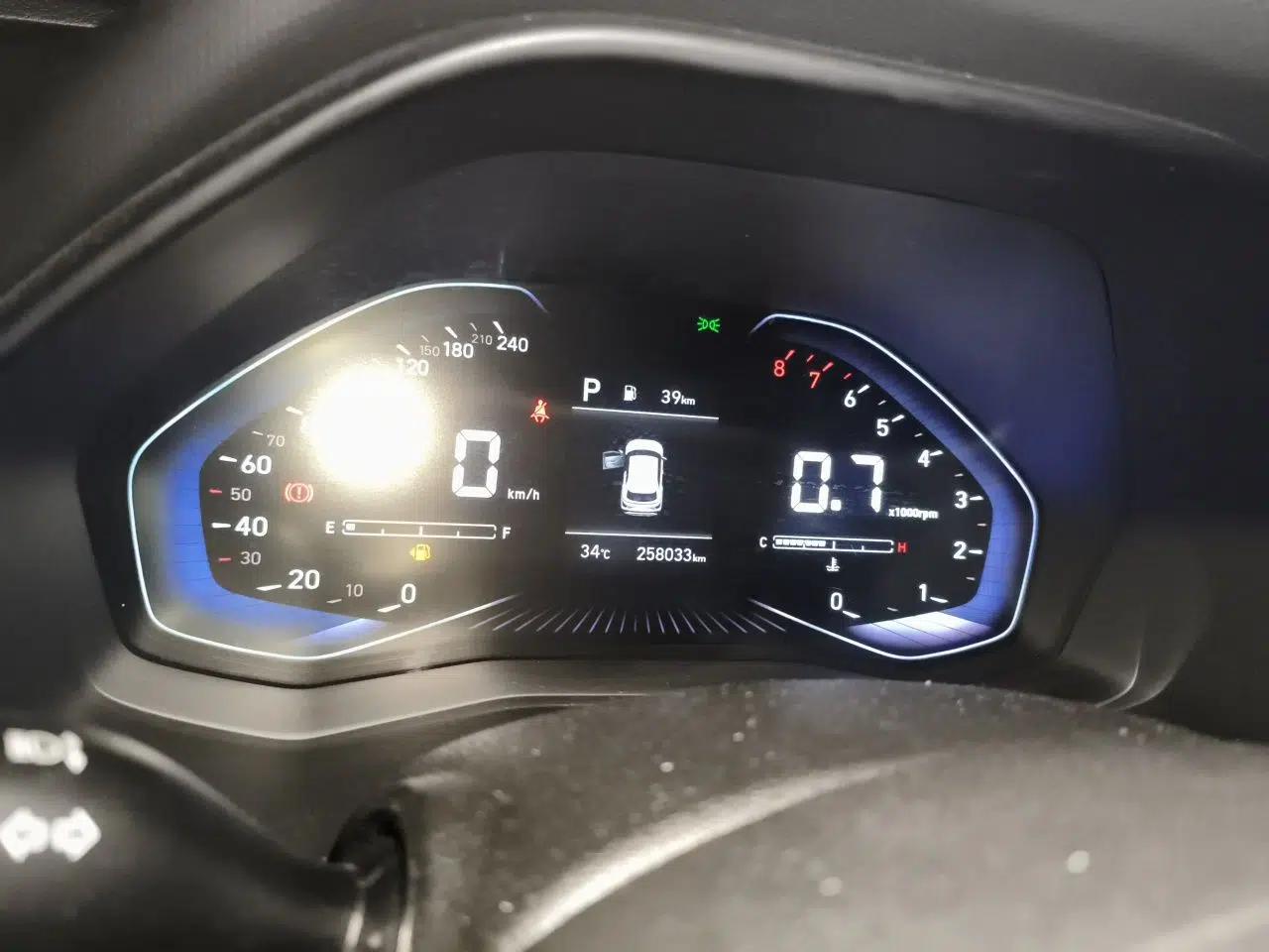 Hyundai ix25 2020 1.5L CVT GLS Smart Model — миниатюра 11