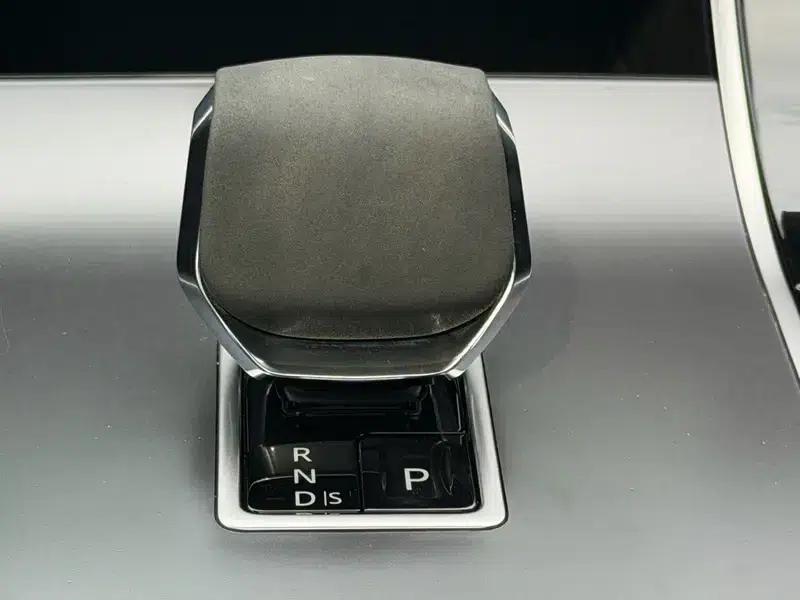 Range Rover Velar 2024 Dynamic SE — миниатюра 10