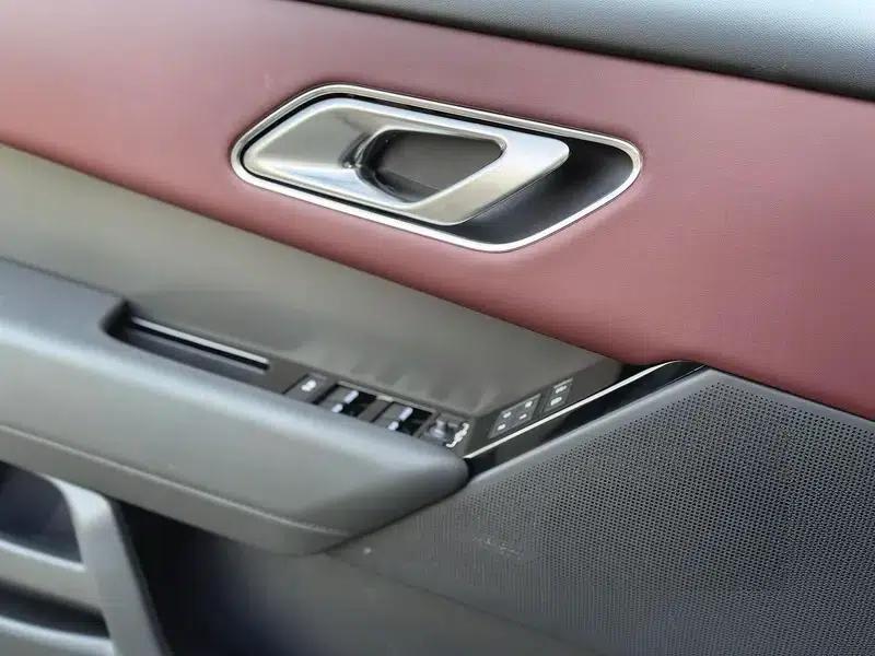 Range Rover Velar 2025 Dynamic HSE — миниатюра 12