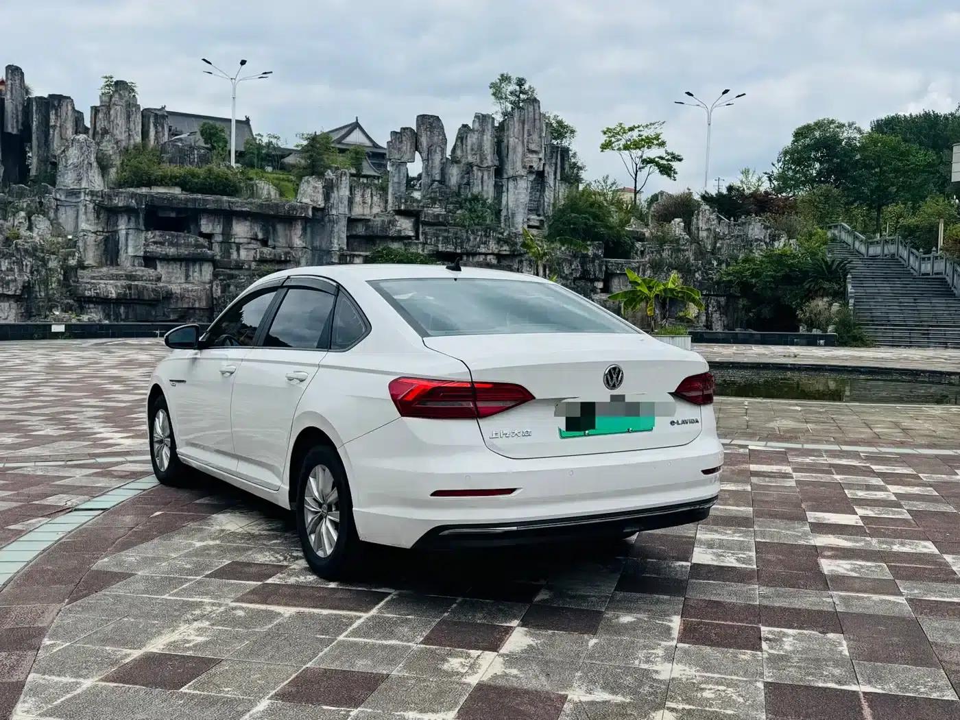2019 Volkswagen Lavida EV Premium Edition — миниатюра 5