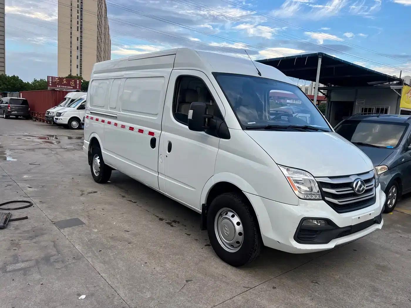 Xintu V80 2021 2.0T PLUS Manual Transmission Van, Long Wheelbase, Mid-Roof, 3 Seats — миниатюра 2