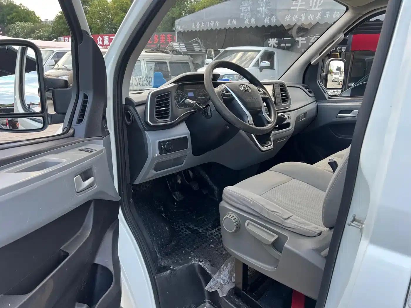 Xintu V80 2021 2.0T PLUS Manual Transmission Van, Long Wheelbase, Mid-Roof, 3 Seats — миниатюра 5