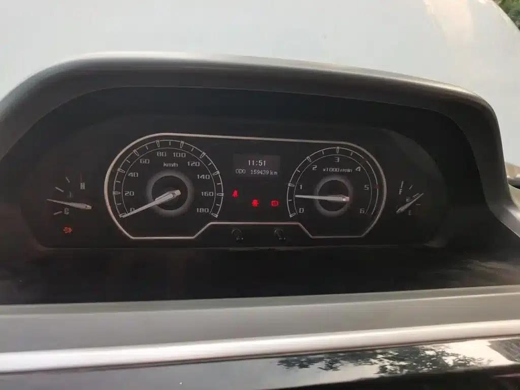 Xintu V80 2019 2.0T Plus 6-speed manual van, short wheelbase, mid-roof, 2-3 seater — миниатюра 8