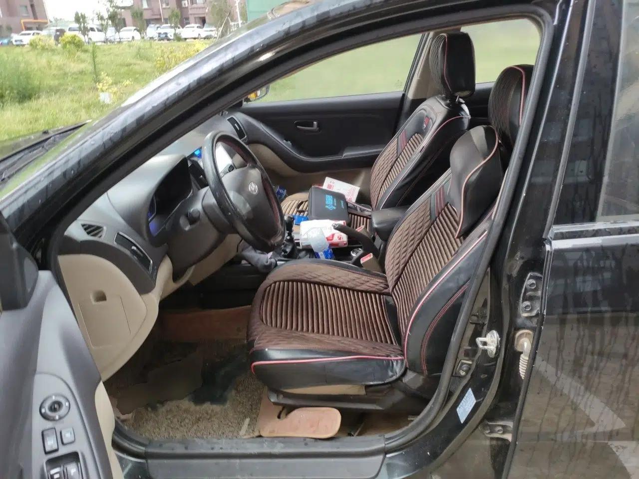 Hyundai Celesta 2011 1.6L Manual Comfort Edition — миниатюра 15