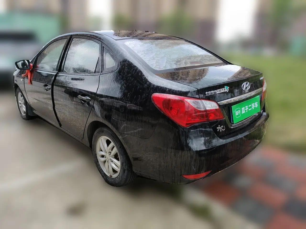 Hyundai Celesta 2011 1.6L Manual Comfort Edition — миниатюра 4