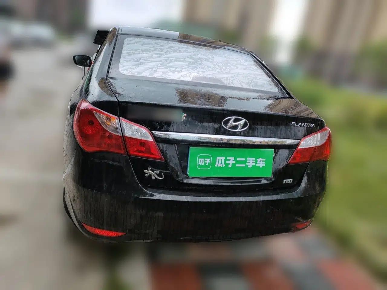 Hyundai Celesta 2011 1.6L Manual Comfort Edition — миниатюра 5